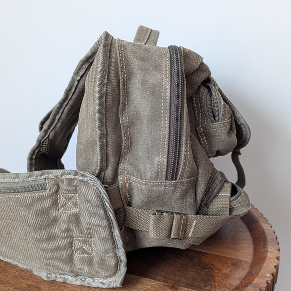 Rainforest Cafe Olive Color One Shoulder Tactical Bag - Picture 5 of 13